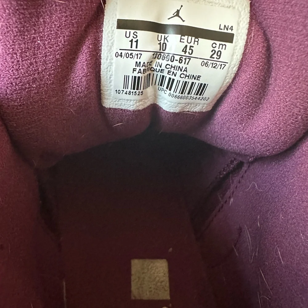 Air Jordan 12 Retro Bordeaux
